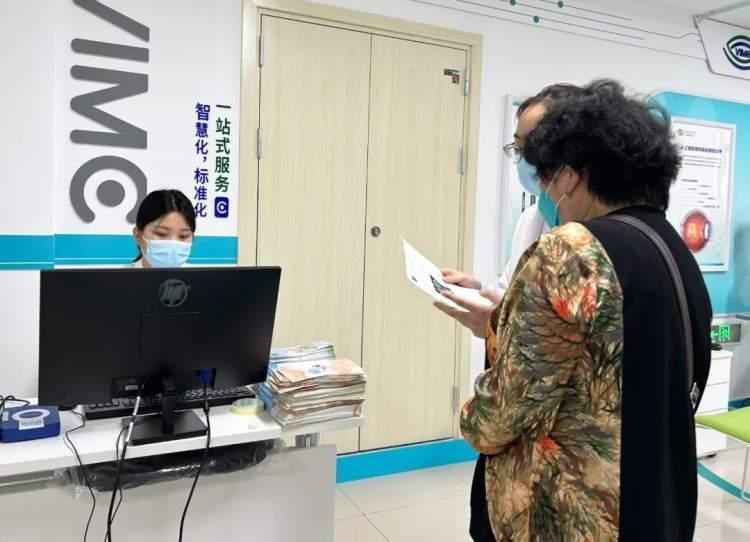 '深入探索：AI人工智能社区互动与体验深度测评报告'